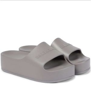 Balenciaga | NEW Rubber Chunky Platform Logo Pool Slide in Dark Gray Size 10